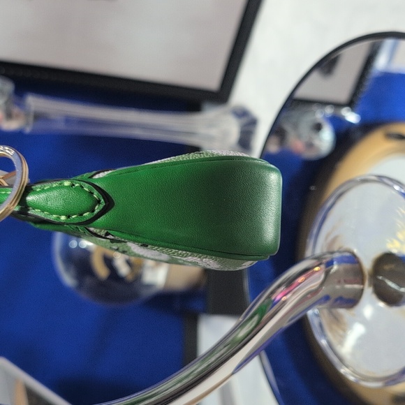 Coach Mini Carmen Bag Charm Keyring With Kelly Green Floral Print -NEW! - Picture 5 of 11